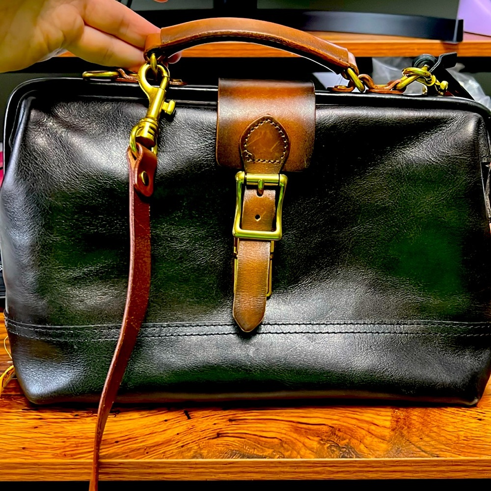 Old Trend leather Dr. Satchel type bag